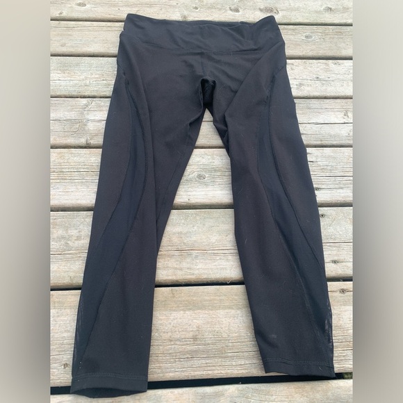 💜 Old Navy Active Elevate Go-Dry Black Leggings Cropped/Capri Size XL - Picture 7 of 8
